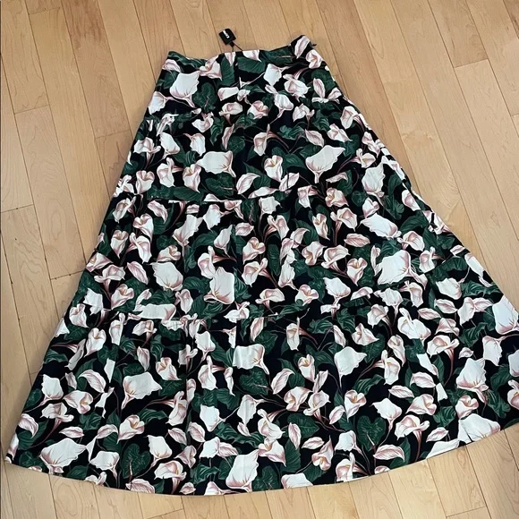 NWT Express A-Line Maxi Skirt with Floral Design size small - Picture 3 of 12